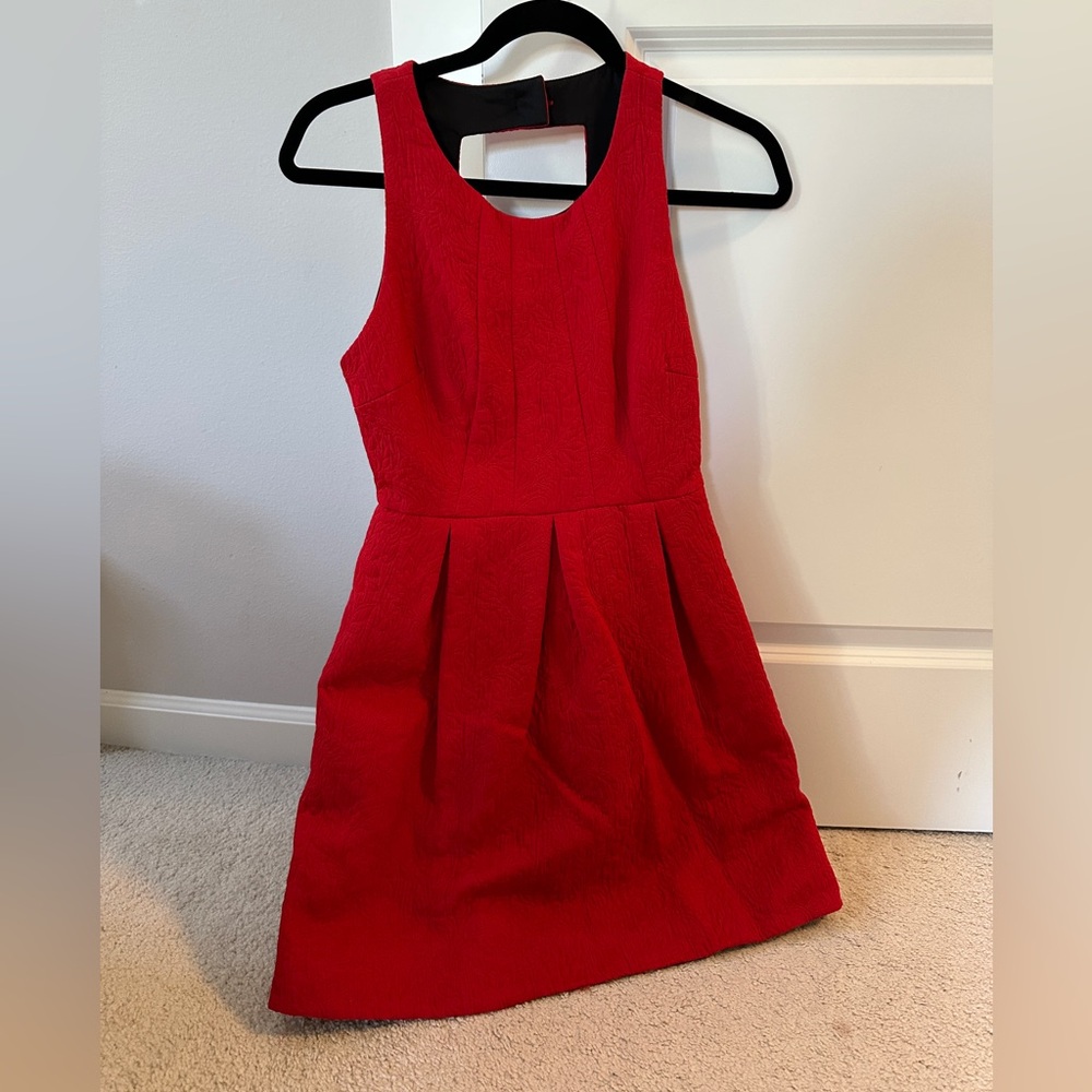 Anthropologie Moulinette Soeurs Red Dress with Peekaboo back Size 2